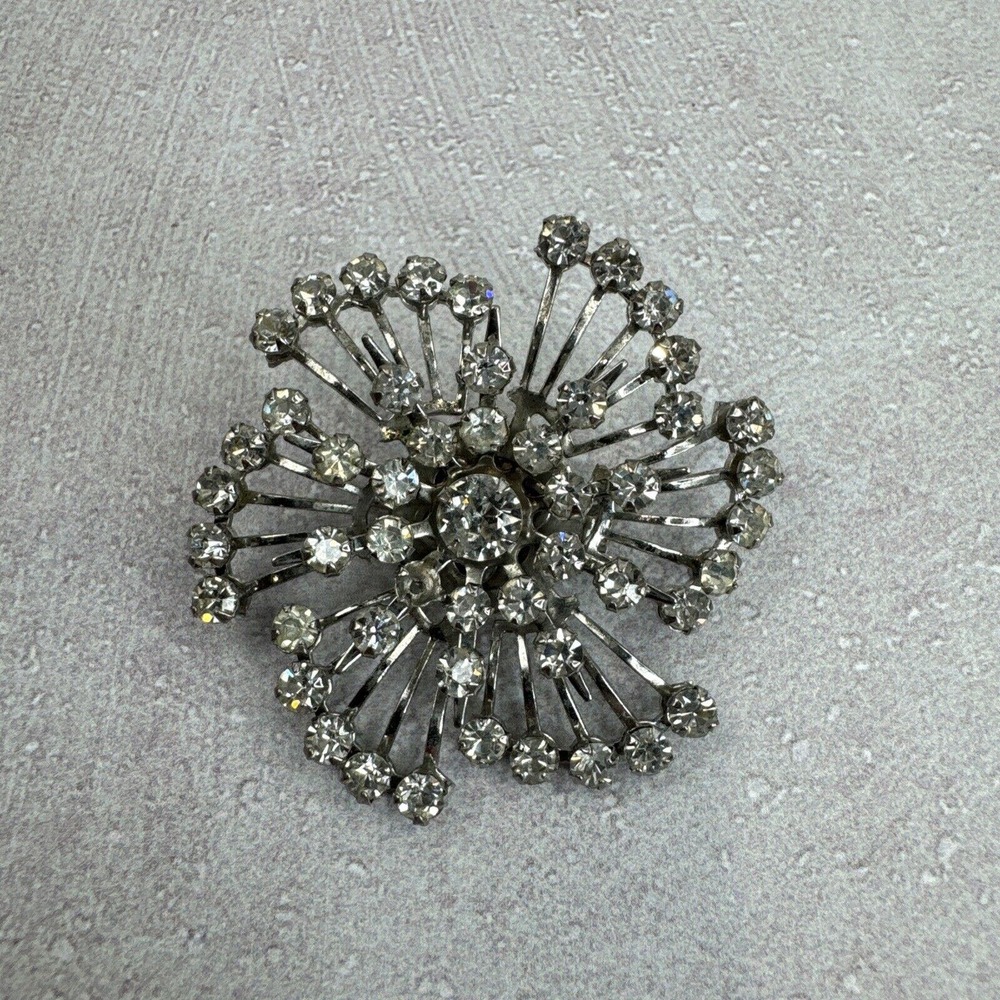 Rhinestone Brooch‎ Silver Tone White Floral Bold Classy Vintage